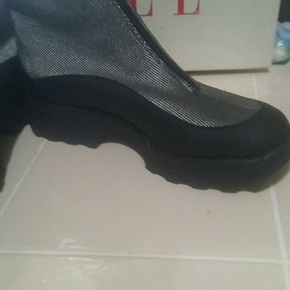 ELLE Women’s Boot